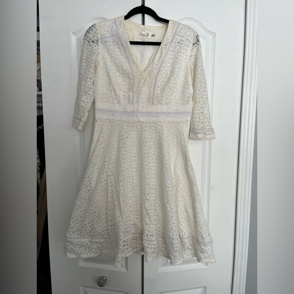White lace dress size 4 Eliza J
